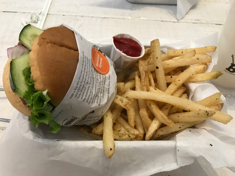 Vegan Burg meal